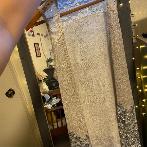 Lightweight stylish shawl/kimono - Picture 2 of 2